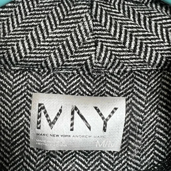 Marc New York Herringbone Black and white Sweater size Medium - Picture 4 of 4